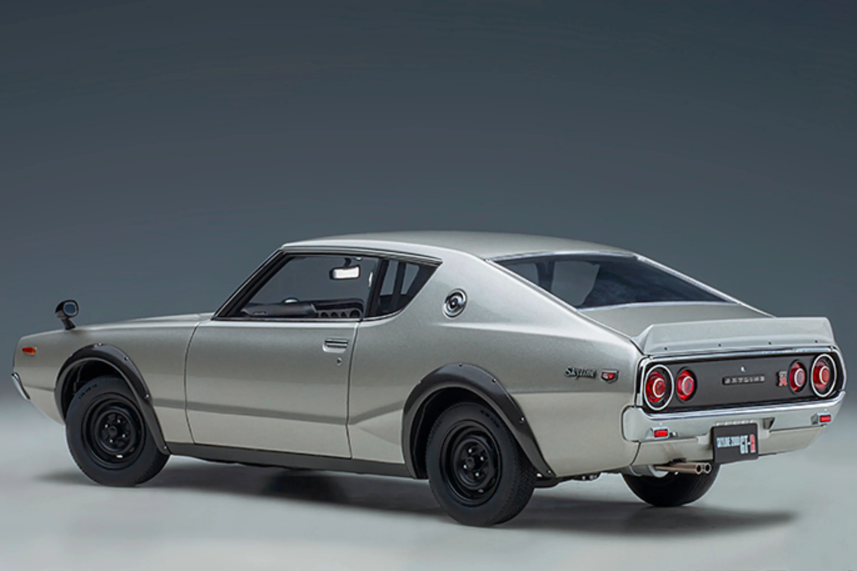 Nissan Skyline GT-R (1973) - 1:18 Scale Model Car by AUTOart - Mearch