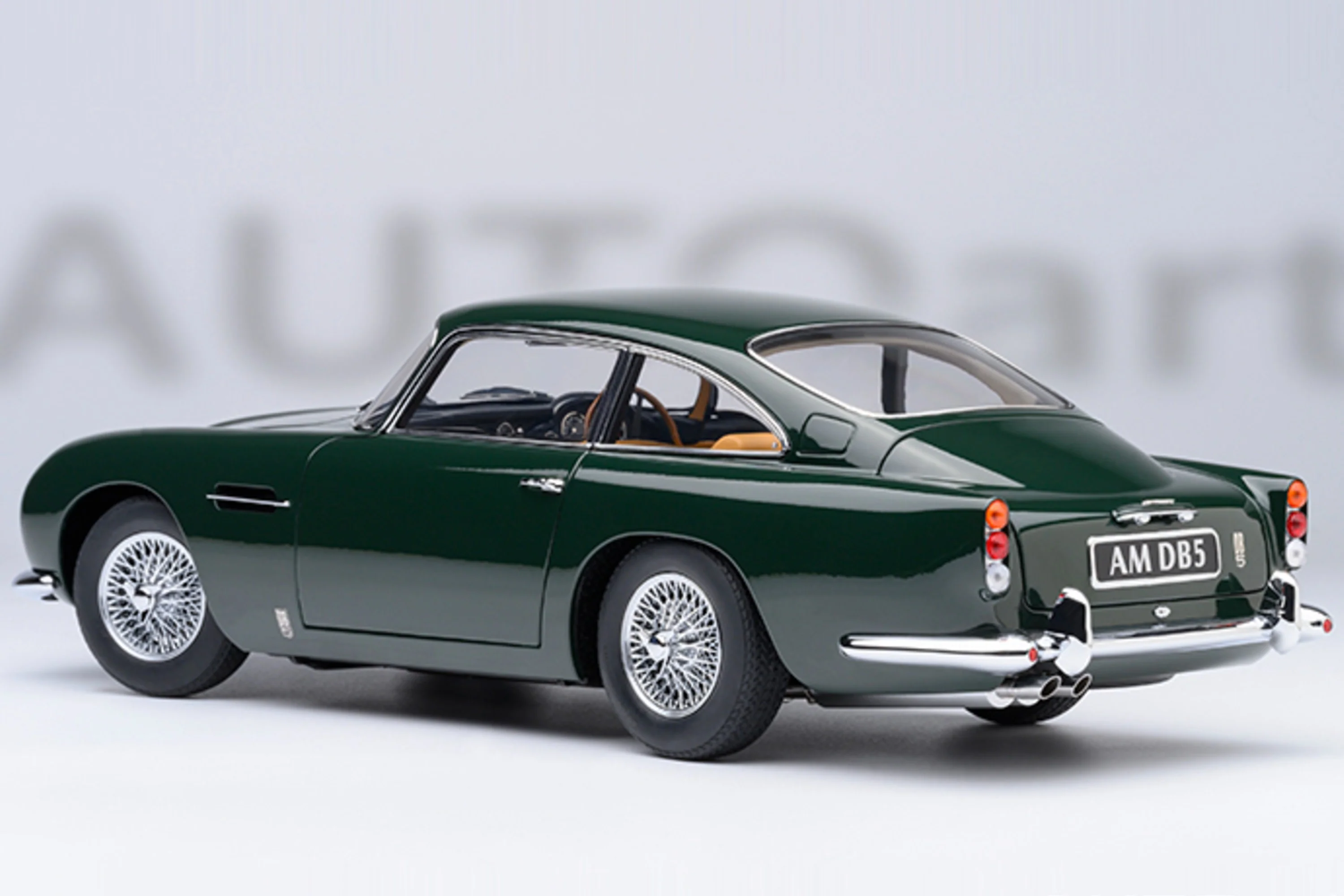 Aston Martin DB5 - 1:18 Scale Model Car by AUTOart - Mearch