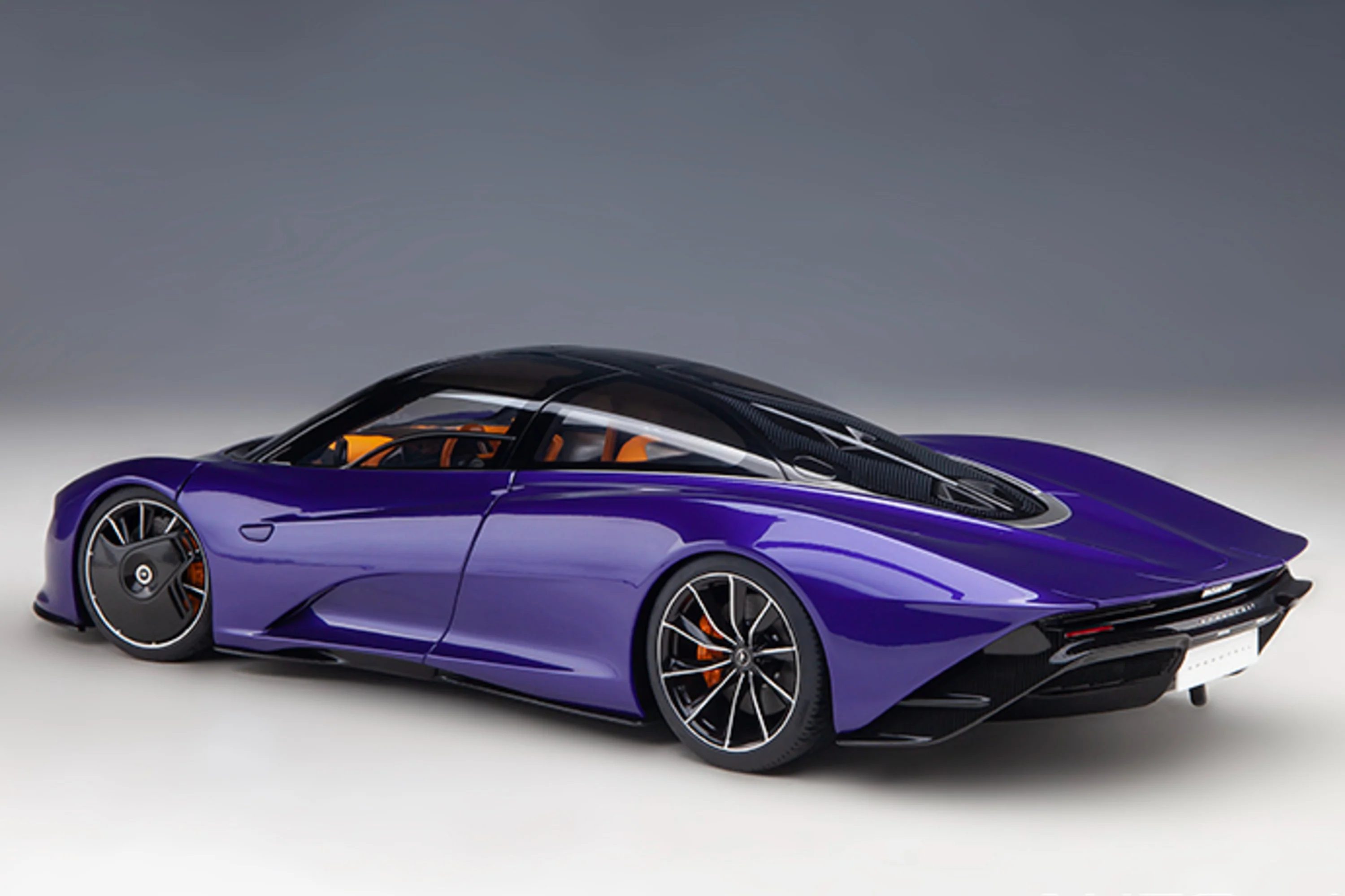 McLaren Speedtail - 1:18 Scale Model Car by AUTOart - Mearch