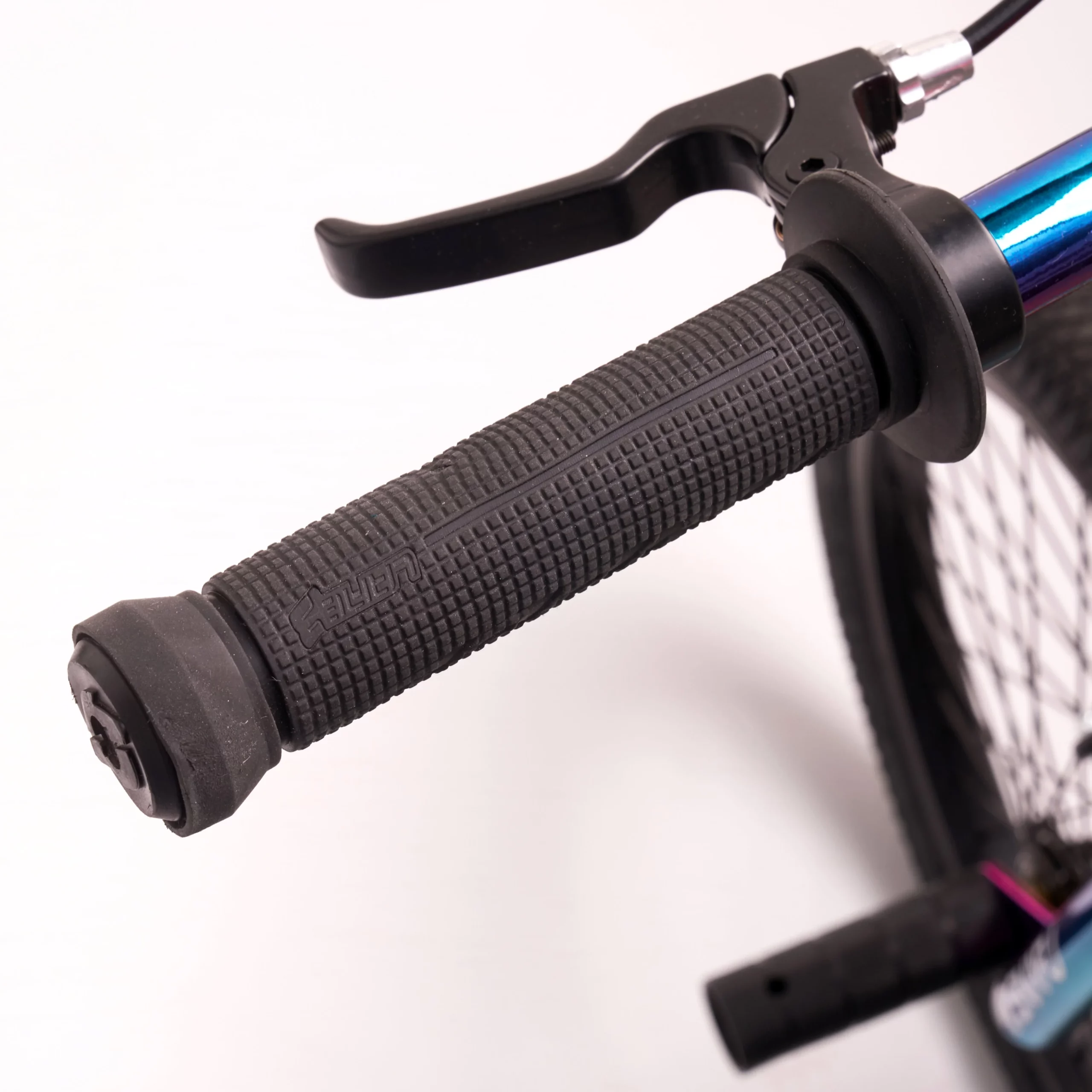 2025 Hyper Bicycles 20′′ Jet Fuel BMX Bike for Kids, Steel Frame, 360° Handlebar, Ages 8-13