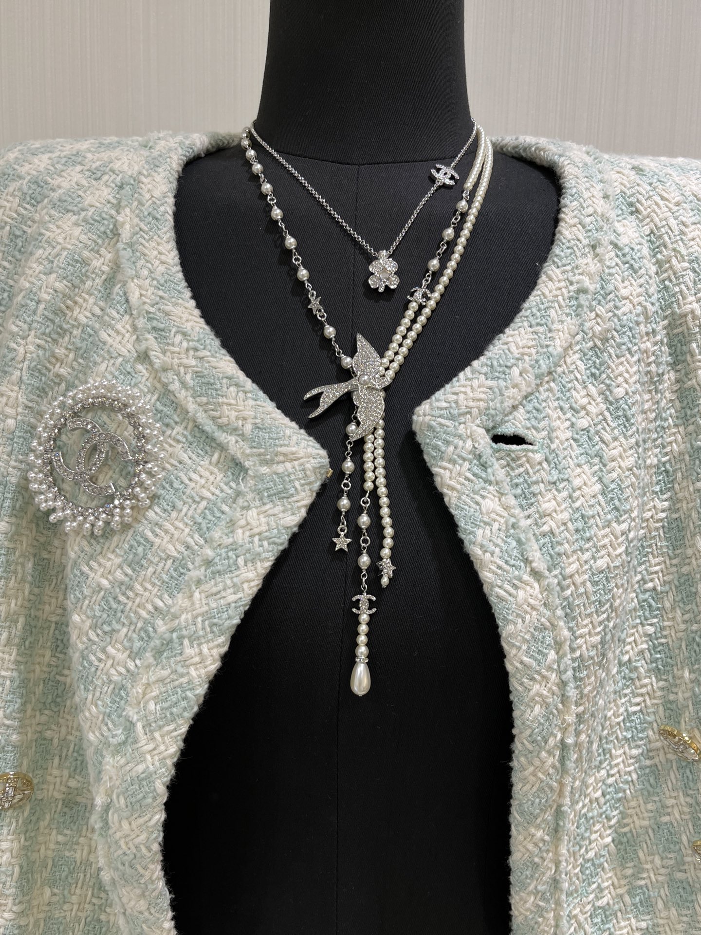 CHANEL 25S New Silver Bird-Inspired Double C Pearl Necklace / Sweater Chain - LuxuryEva