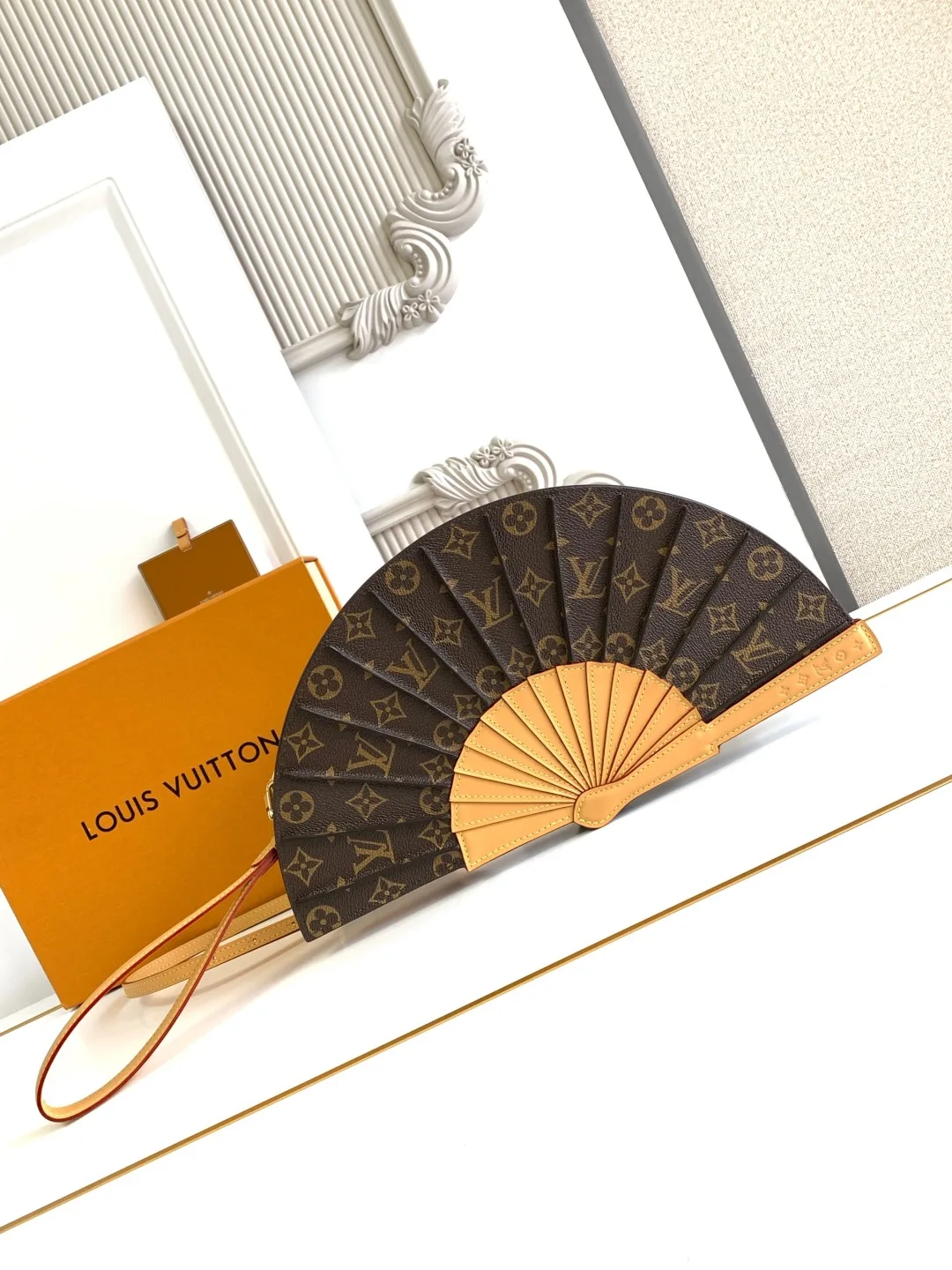 Louisâ¯Vuitton Fan Bag - LuxuryEva
