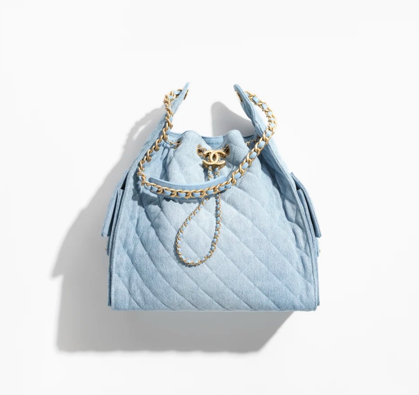 CHANEL 25 Medium Handbag Washed Denim Blue - LuxuryEva