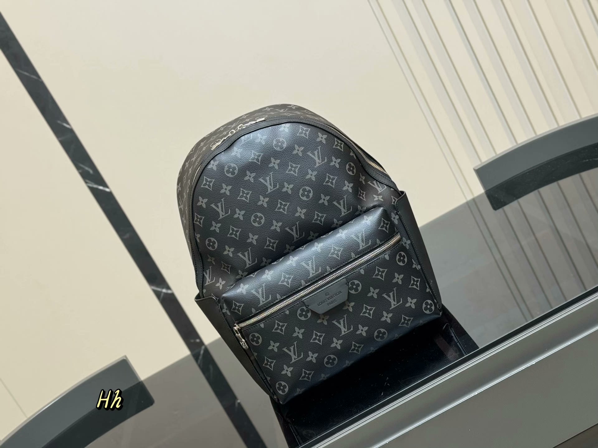 LV Discovery Backpack PM M22558 - LuxuryEva