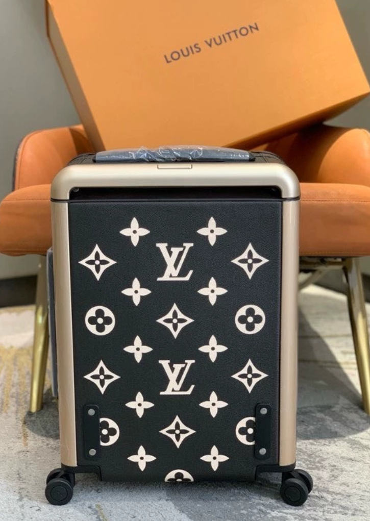 LV Horizon 55 M10256 - LuxuryEva