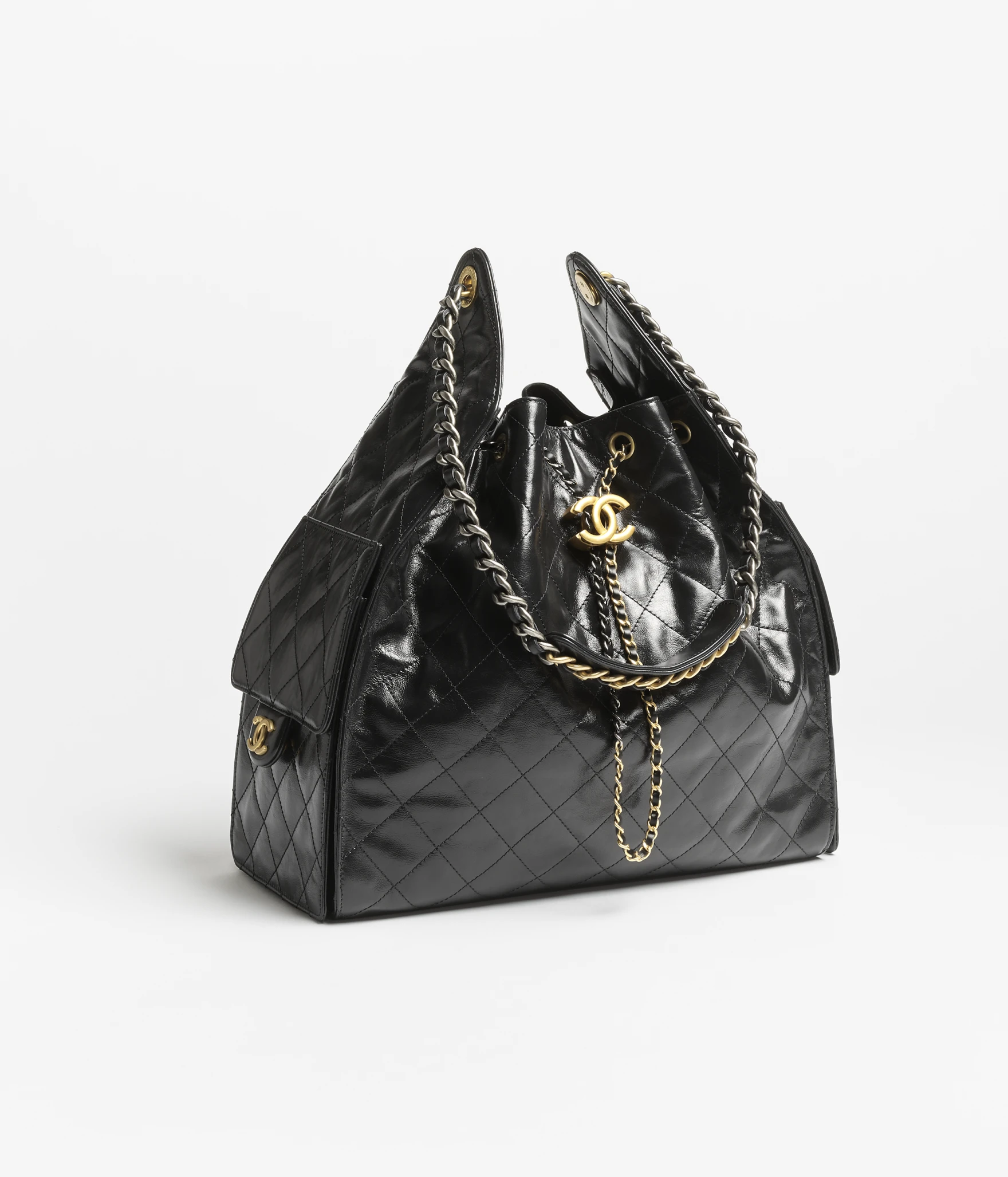 CHANEL 25 Medium Handbag Shiny Crumpled Calfskin - LuxuryEva