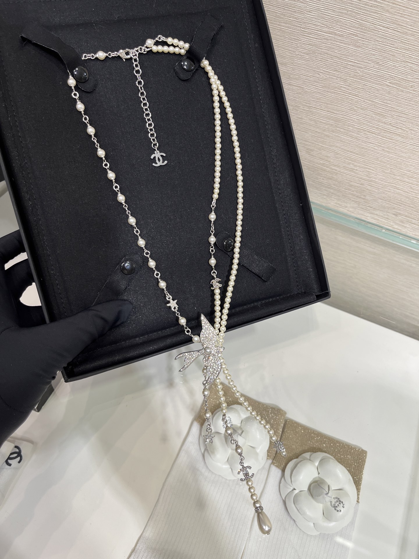 CHANEL 25S New Silver Bird-Inspired Double C Pearl Necklace / Sweater Chain - LuxuryEva