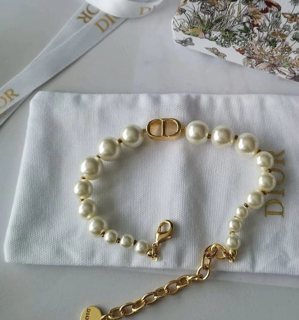 Dior Pearl Necklace+Bracelet - LuxuryEva