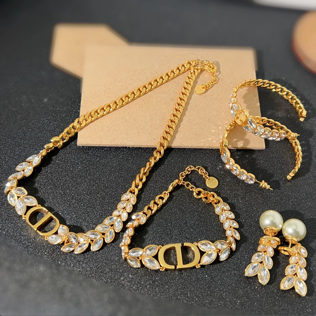 Dior 30 Montaigne Prestige Set - LuxuryEva