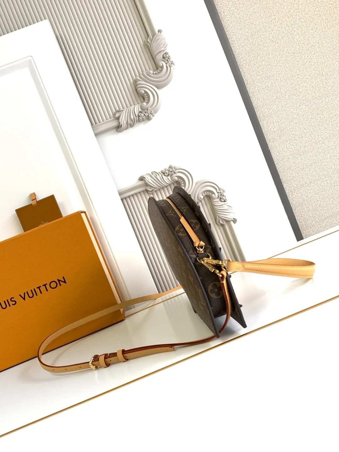 Louis Vuitton Fan Bag - LuxuryEva