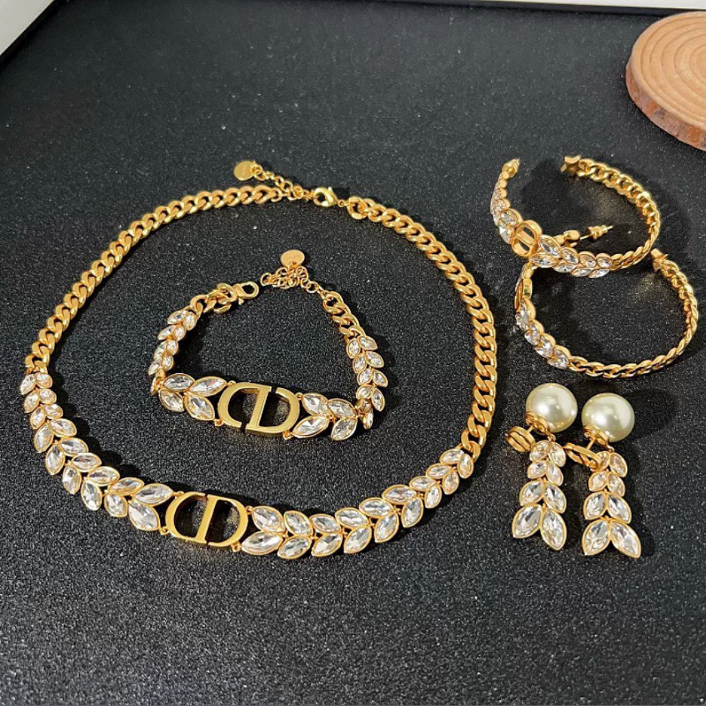 Dior 30 Montaigne Prestige Set - LuxuryEva