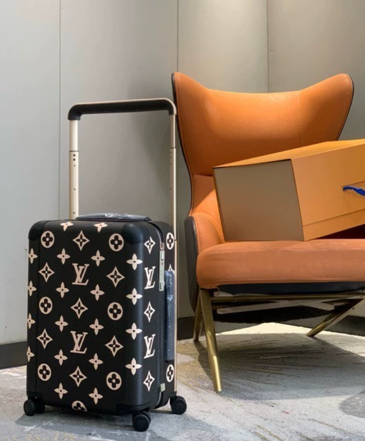 LV Horizon 55 M10256 - LuxuryEva