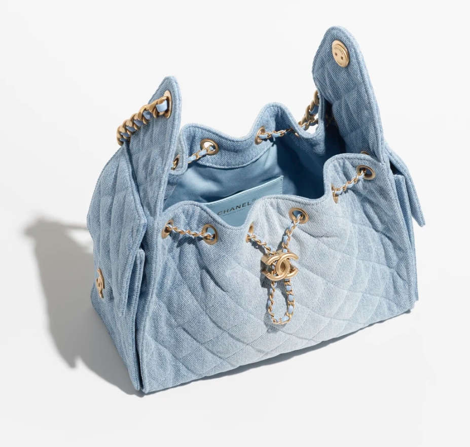 CHANEL 25 Small Handbag-Washed Denim - LuxuryEva