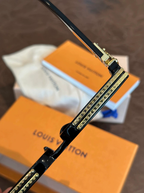 LV Z1165E 1.1 Millionaires Sunglasses - LuxuryEva