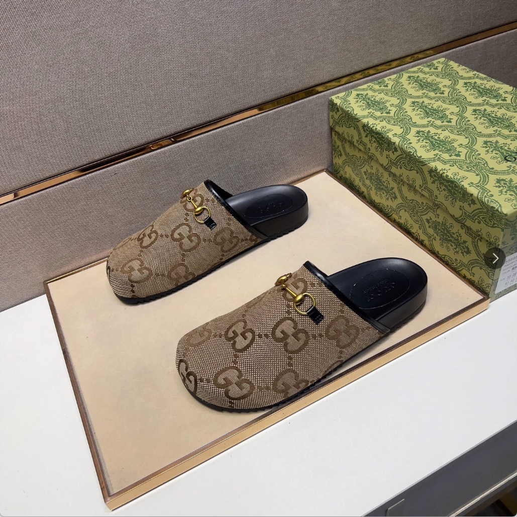 Gucci Women's Horsebit mule - LuxuryEva