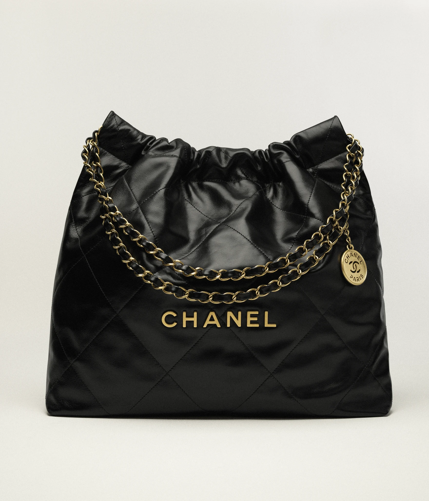 CHANEL 22 Handbag - LuxuryEva