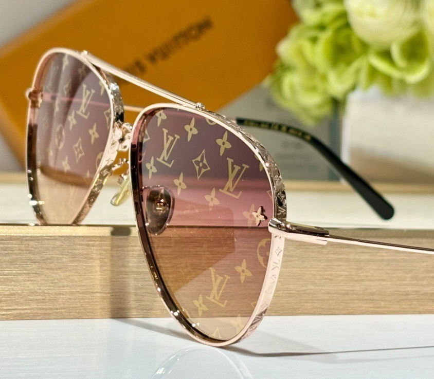 LV Z1620U The LV Pilot Sunglasses - LuxuryEva