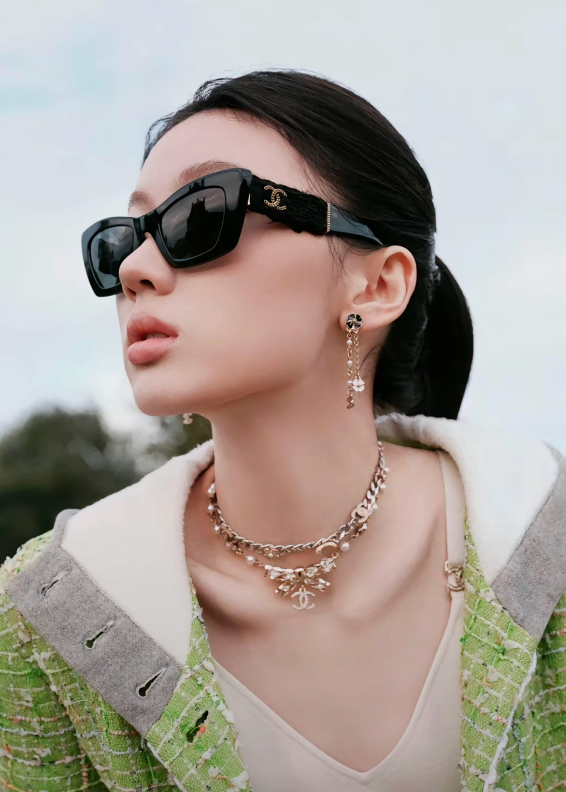 CHANEL 25P New Black & White Enamel Mini Clover & Camellia Double C Drop Earrings - LuxuryEva