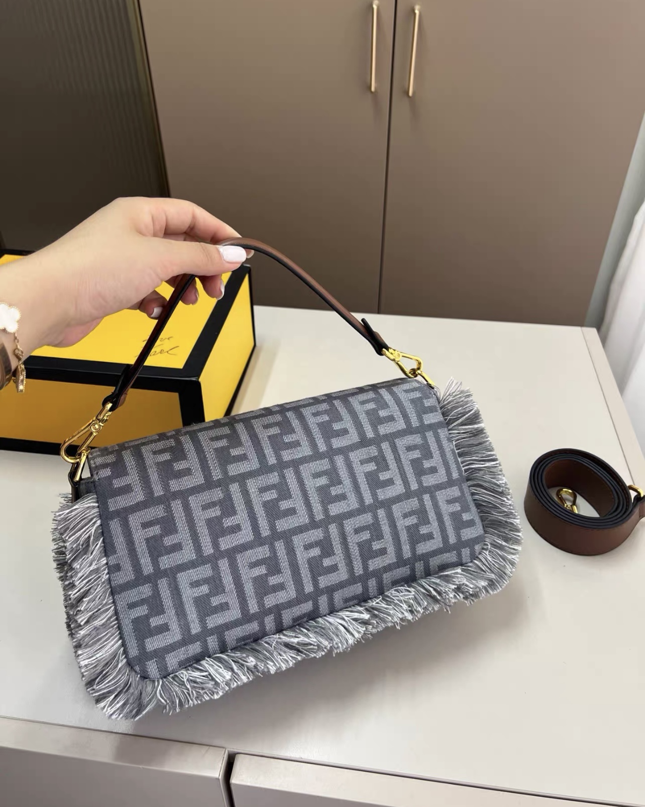 Fendi Baguette - LuxuryEva