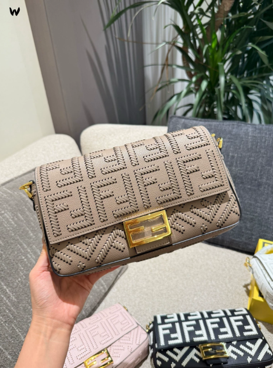 FENDI Baguette - LuxuryEva