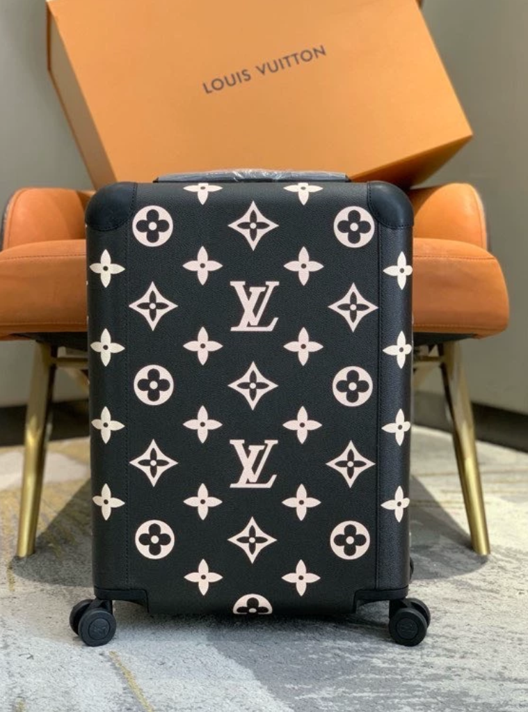 LV Horizon 55 M10256 - LuxuryEva