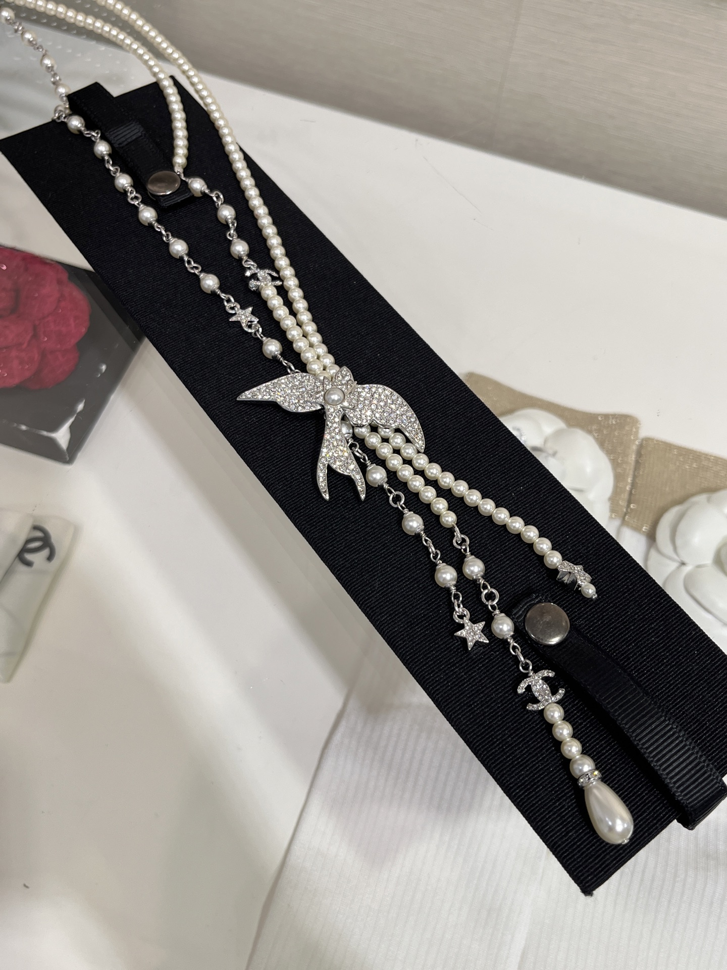 CHANEL 25S New Silver Bird-Inspired Double C Pearl Necklace / Sweater Chain - LuxuryEva