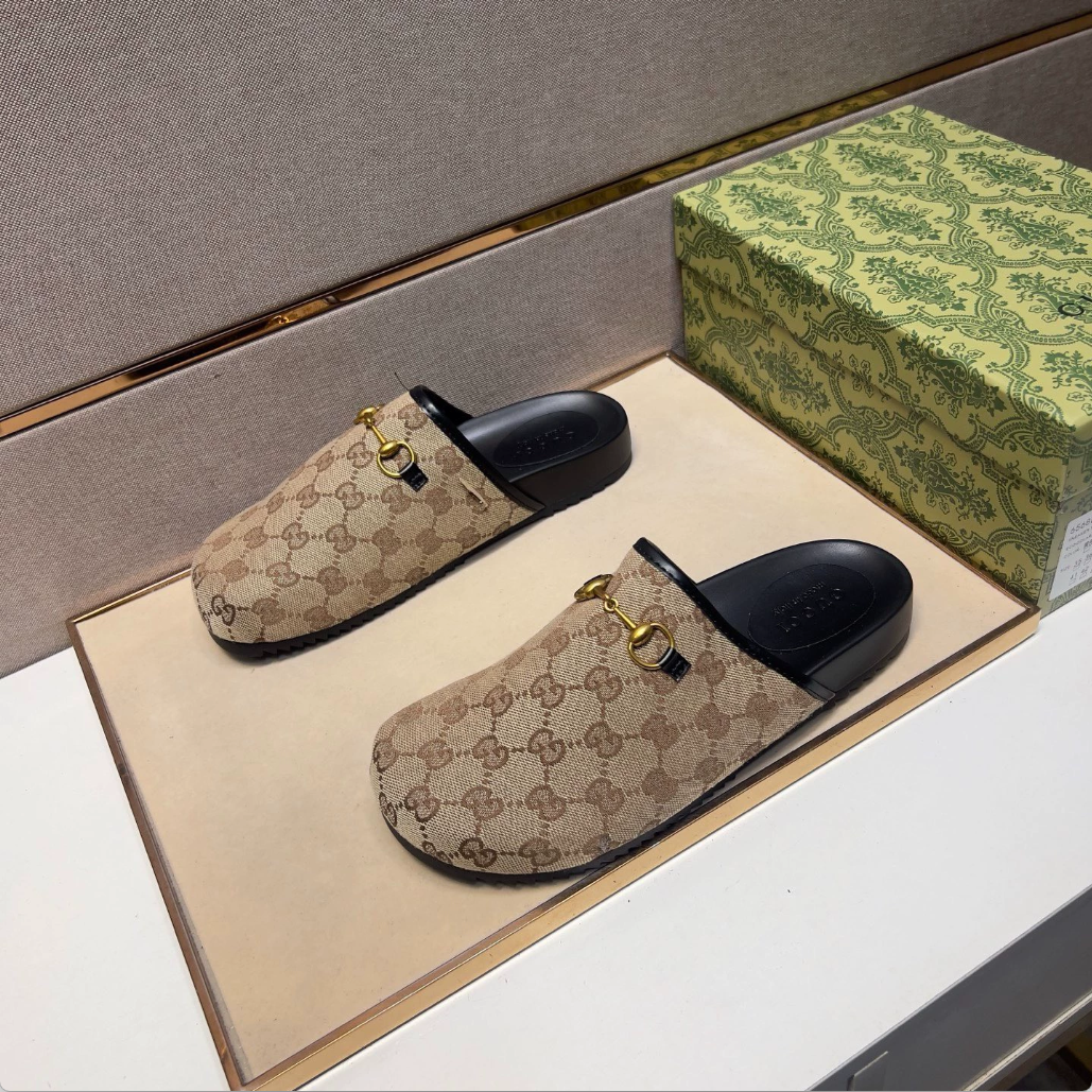 Gucci Women's Horsebit mule - LuxuryEva